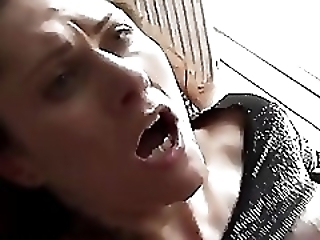 Смотреть Стерва дала потрахаться между ног