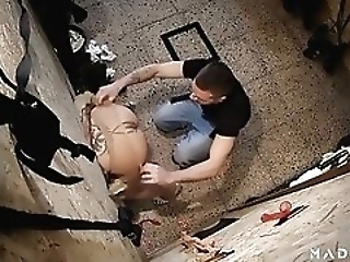 Смотреть Анальный секс с мамой в шубе