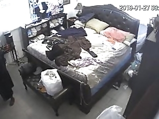 Смотреть Пожилая мадам удивила хакера своими сиськами