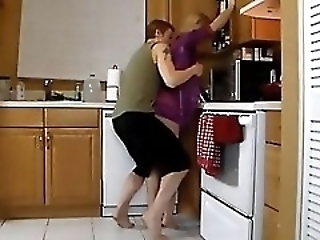 Смотреть Пасынок насадил на кукан сочную мачеху